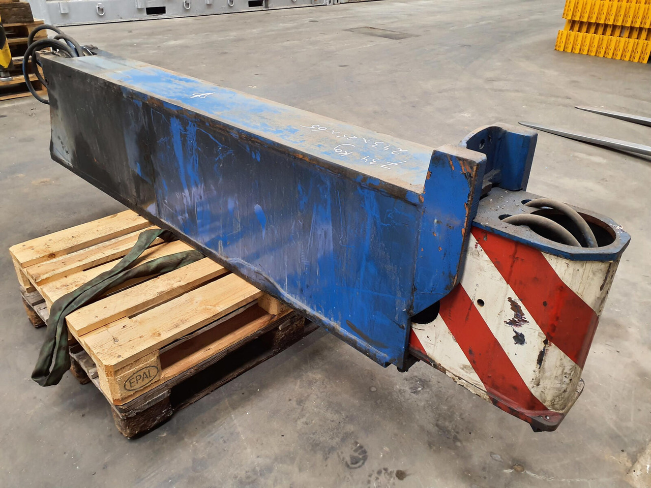 Liebherr LTM 1090-2 sliding beam with sliding cylinder - Ripustin - Ajoneuvonosturi: kuva Liebherr LTM 1090-2 sliding beam with sliding cylinder - Ripustin - Ajoneuvonosturi Liebherr LTM 1090-2 sliding beam with sliding cylinder - Ripustin - Ajoneuvonosturi: kuva Liebherr LTM 1090-2 sliding beam with sliding cylinder - Ripustin - Ajoneuvonosturi