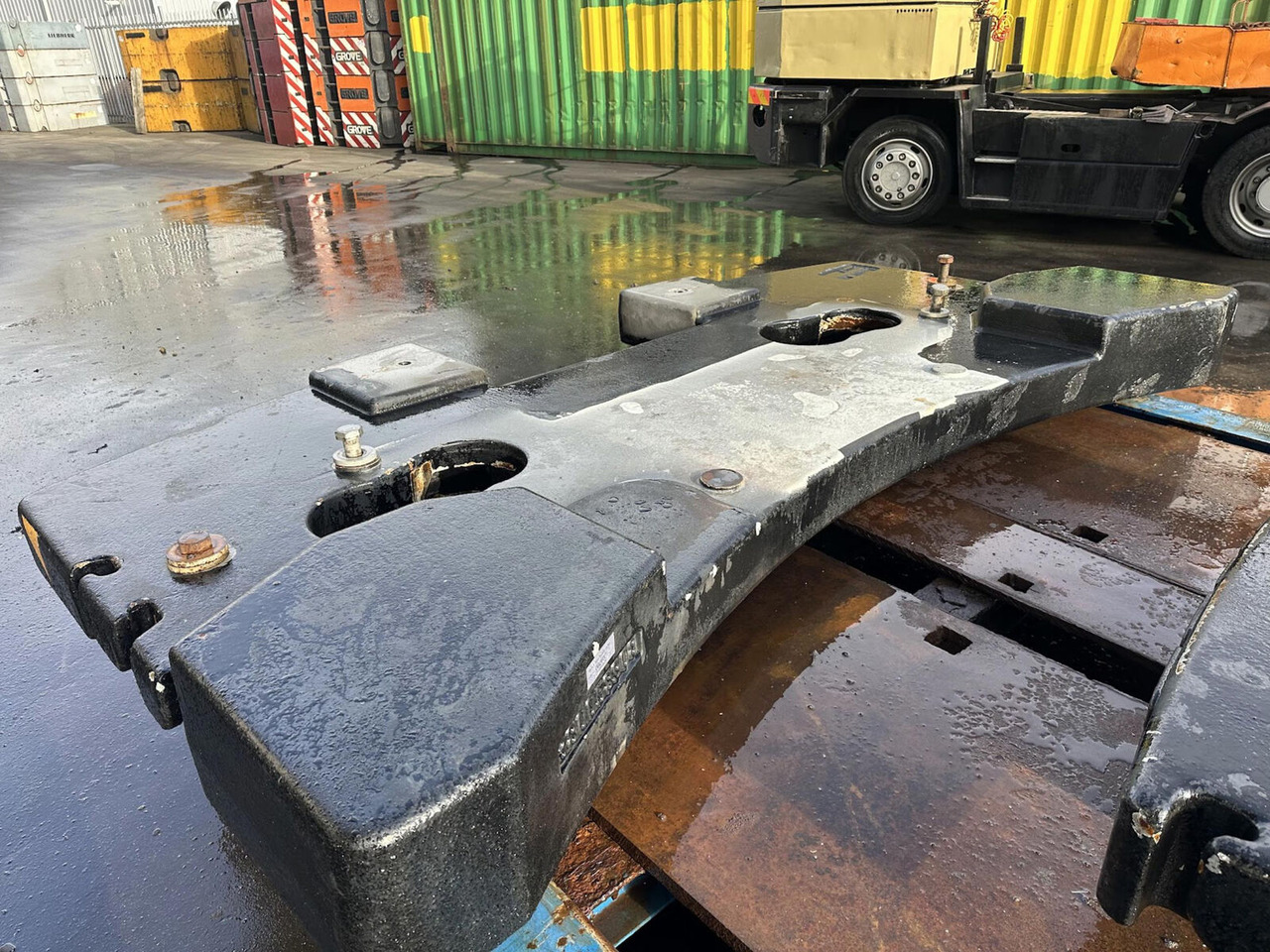 Liebherr LTM 1100-5.2 Counterweight 5 ton - Vastapaino - Ajoneuvonosturi: kuva Liebherr LTM 1100-5.2 Counterweight 5 ton - Vastapaino - Ajoneuvonosturi Liebherr LTM 1100-5.2 Counterweight 5 ton - Vastapaino - Ajoneuvonosturi: kuva Liebherr LTM 1100-5.2 Counterweight 5 ton - Vastapaino - Ajoneuvonosturi