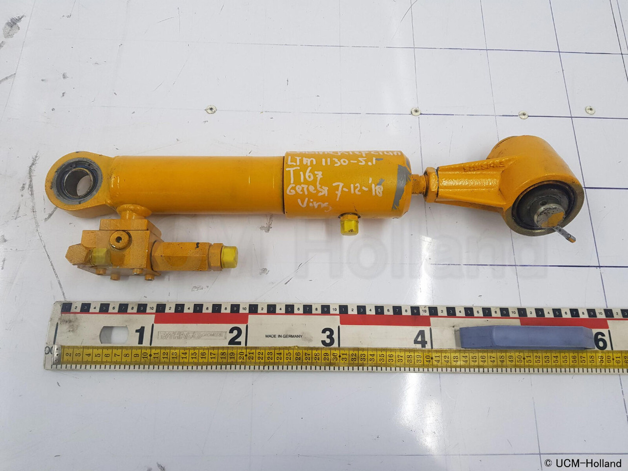 Liebherr LTM 1130-5.1 cabin tilt cylinder - Hydraulisylinteri - Nosturi: kuva Liebherr LTM 1130-5.1 cabin tilt cylinder - Hydraulisylinteri - Nosturi Liebherr LTM 1130-5.1 cabin tilt cylinder - Hydraulisylinteri - Nosturi: kuva Liebherr LTM 1130-5.1 cabin tilt cylinder - Hydraulisylinteri - Nosturi