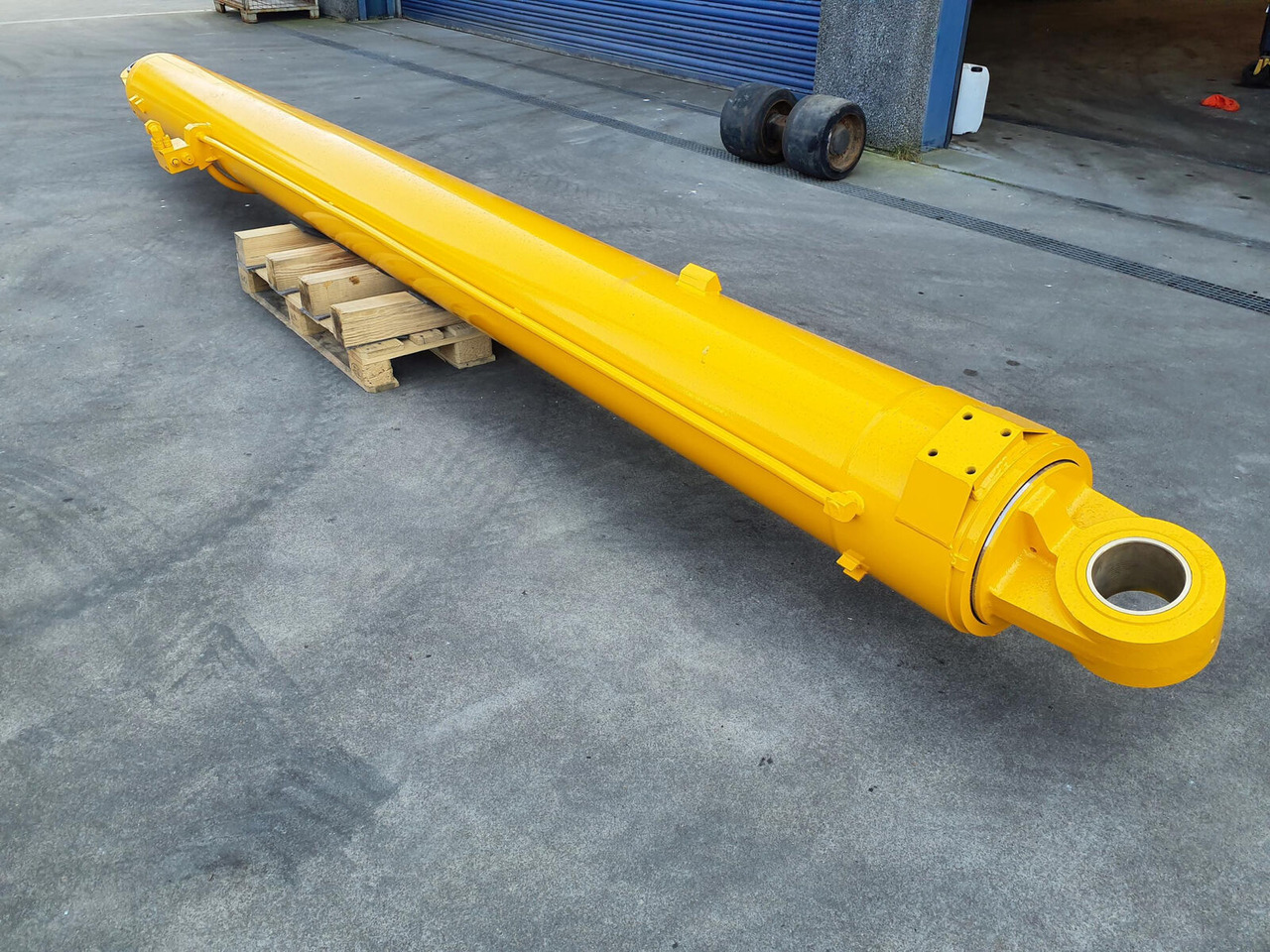 Liebherr LTM 1400-7.1 Boom cylinder left - Hydraulisylinteri - Ajoneuvonosturi: kuva Liebherr LTM 1400-7.1 Boom cylinder left - Hydraulisylinteri - Ajoneuvonosturi Liebherr LTM 1400-7.1 Boom cylinder left - Hydraulisylinteri - Ajoneuvonosturi: kuva Liebherr LTM 1400-7.1 Boom cylinder left - Hydraulisylinteri - Ajoneuvonosturi