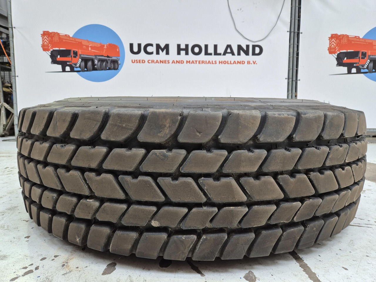 Liebherr Wheel 445/95R25 10 12 1p - Täydellinen pyörä - Nosturi: kuva Liebherr Wheel 445/95R25 10 12 1p - Täydellinen pyörä - Nosturi Liebherr Wheel 445/95R25 10 12 1p - Täydellinen pyörä - Nosturi: kuva Liebherr Wheel 445/95R25 10 12 1p - Täydellinen pyörä - Nosturi