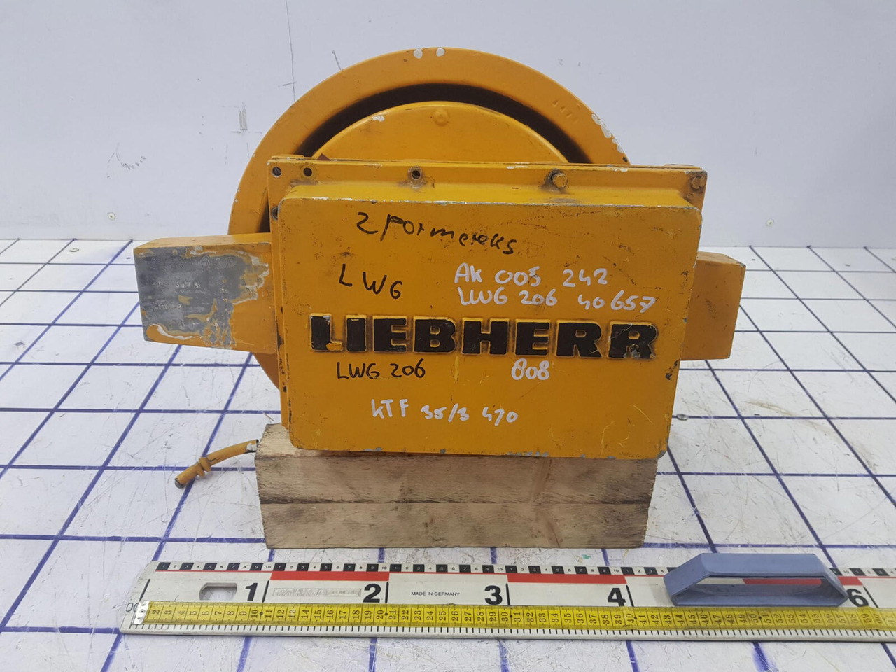 Liebherr lenght indicator LWG 206 - Päällirakenne ja ulkopinta - Ajoneuvonosturi: kuva Liebherr lenght indicator LWG 206 - Päällirakenne ja ulkopinta - Ajoneuvonosturi Liebherr lenght indicator LWG 206 - Päällirakenne ja ulkopinta - Ajoneuvonosturi: kuva Liebherr lenght indicator LWG 206 - Päällirakenne ja ulkopinta - Ajoneuvonosturi