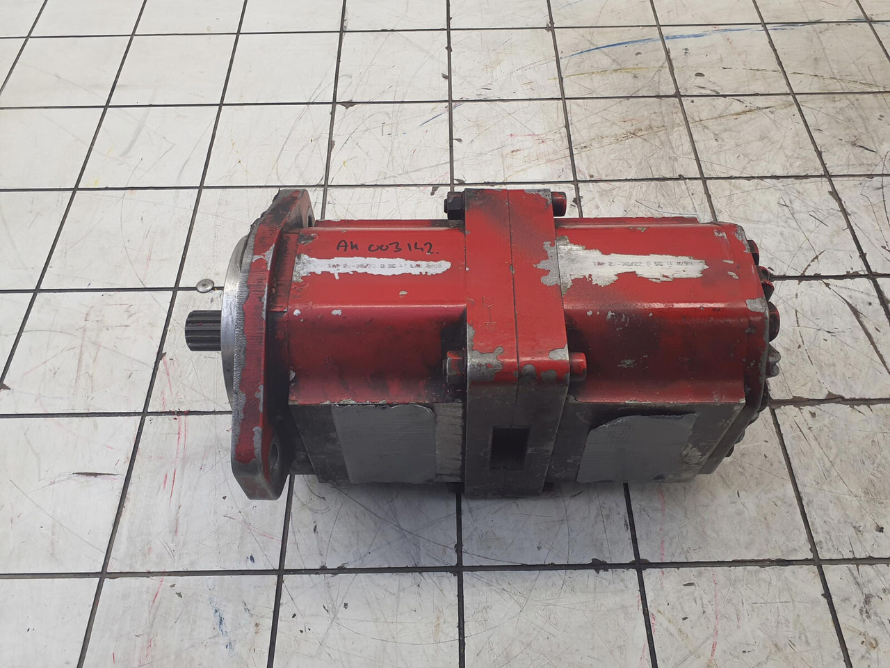 Sundstrand dual gear pump - Hydraulipumppu - Ajoneuvonosturi: kuva Sundstrand dual gear pump - Hydraulipumppu - Ajoneuvonosturi Sundstrand dual gear pump - Hydraulipumppu - Ajoneuvonosturi: kuva Sundstrand dual gear pump - Hydraulipumppu - Ajoneuvonosturi