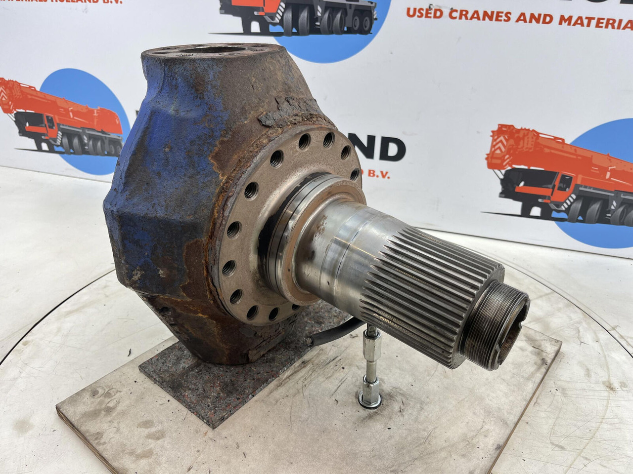 Terex AC 155, AC 205 Steering knuckle 16 holes - Olka-akseli - Ajoneuvonosturi: kuva Terex AC 155, AC 205 Steering knuckle 16 holes - Olka-akseli - Ajoneuvonosturi Terex AC 155, AC 205 Steering knuckle 16 holes - Olka-akseli - Ajoneuvonosturi: kuva Terex AC 155, AC 205 Steering knuckle 16 holes - Olka-akseli - Ajoneuvonosturi