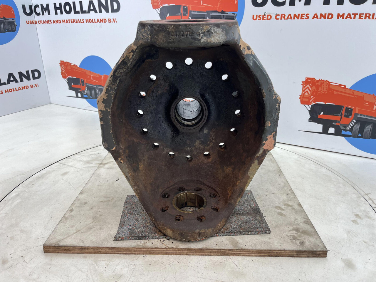 Terex AC 155 steering knuckle 16 holes axle 2 and 3 - Olka-akseli - Ajoneuvonosturi: kuva Terex AC 155 steering knuckle 16 holes axle 2 and 3 - Olka-akseli - Ajoneuvonosturi Terex AC 155 steering knuckle 16 holes axle 2 and 3 - Olka-akseli - Ajoneuvonosturi: kuva Terex AC 155 steering knuckle 16 holes axle 2 and 3 - Olka-akseli - Ajoneuvonosturi