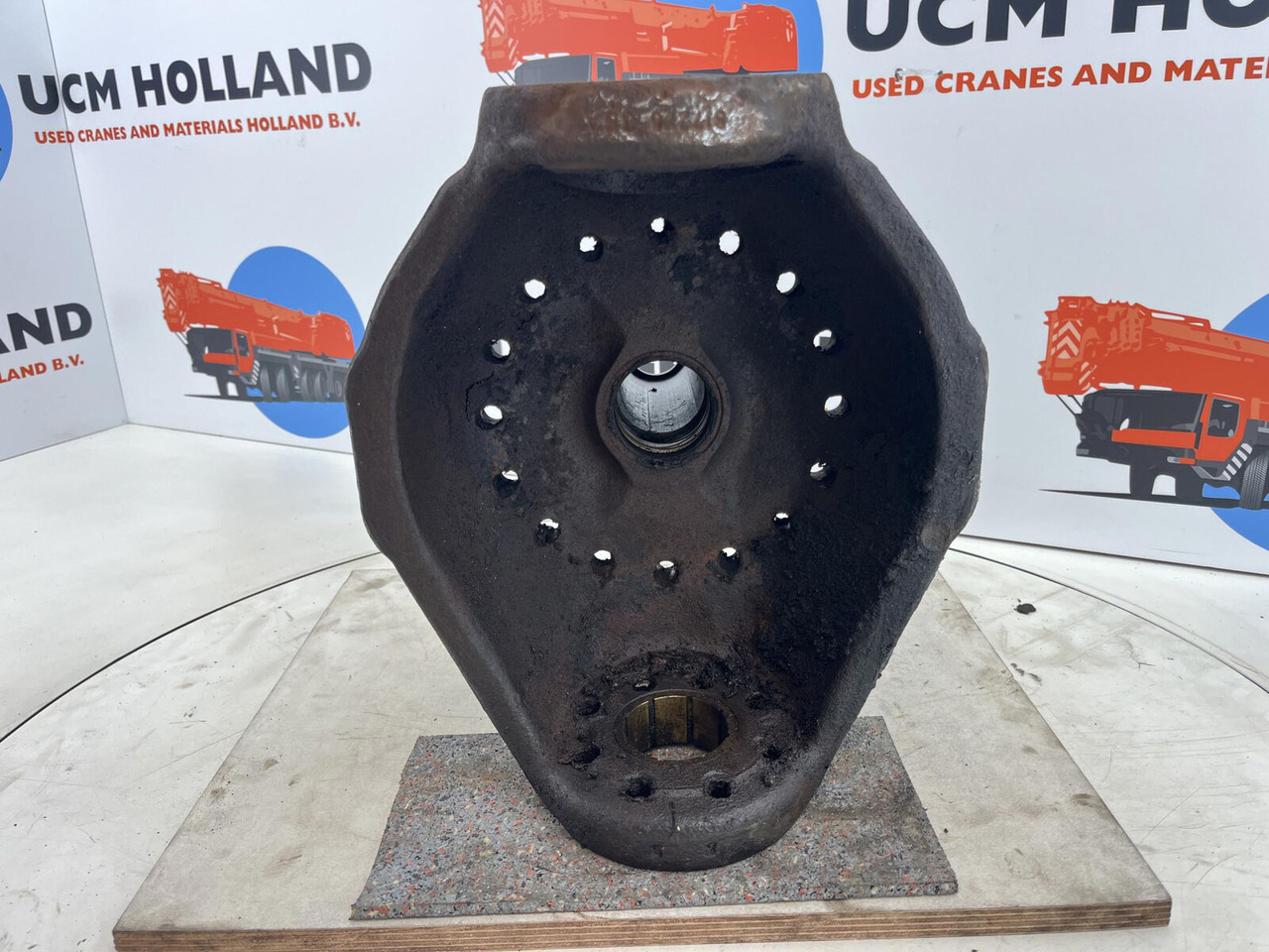 Terex AC 155 steering knuckle 16 holes axle 3 - Olka-akseli - Ajoneuvonosturi: kuva Terex AC 155 steering knuckle 16 holes axle 3 - Olka-akseli - Ajoneuvonosturi Terex AC 155 steering knuckle 16 holes axle 3 - Olka-akseli - Ajoneuvonosturi: kuva Terex AC 155 steering knuckle 16 holes axle 3 - Olka-akseli - Ajoneuvonosturi