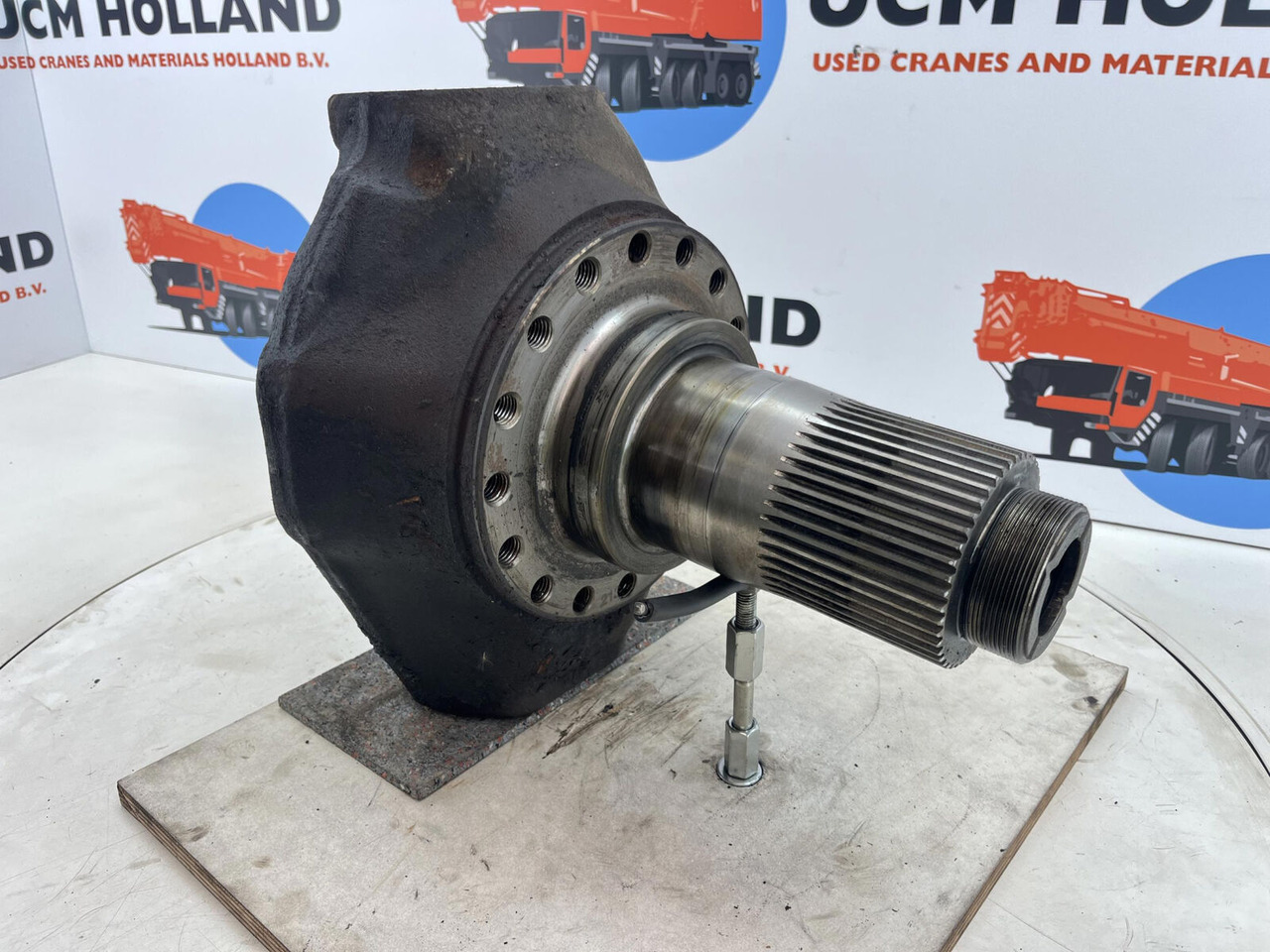 Terex AC 155 steering knuckle 16 holes axle 3 - Olka-akseli - Ajoneuvonosturi: kuva Terex AC 155 steering knuckle 16 holes axle 3 - Olka-akseli - Ajoneuvonosturi Terex AC 155 steering knuckle 16 holes axle 3 - Olka-akseli - Ajoneuvonosturi: kuva Terex AC 155 steering knuckle 16 holes axle 3 - Olka-akseli - Ajoneuvonosturi