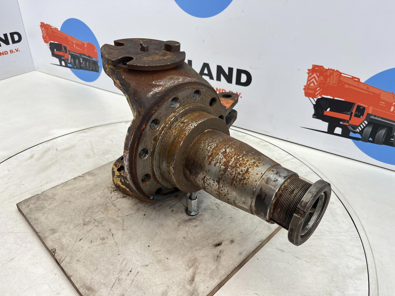 Terex HC 340 Steering knuckle 12 holes axle 1 - Olka-akseli - Ajoneuvonosturi: kuva Terex HC 340 Steering knuckle 12 holes axle 1 - Olka-akseli - Ajoneuvonosturi Terex HC 340 Steering knuckle 12 holes axle 1 - Olka-akseli - Ajoneuvonosturi: kuva Terex HC 340 Steering knuckle 12 holes axle 1 - Olka-akseli - Ajoneuvonosturi