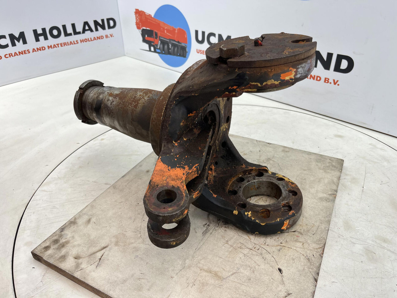 Terex HC 340 Steering knuckle 12 holes axle 1 - Olka-akseli - Ajoneuvonosturi: kuva Terex HC 340 Steering knuckle 12 holes axle 1 - Olka-akseli - Ajoneuvonosturi Terex HC 340 Steering knuckle 12 holes axle 1 - Olka-akseli - Ajoneuvonosturi: kuva Terex HC 340 Steering knuckle 12 holes axle 1 - Olka-akseli - Ajoneuvonosturi