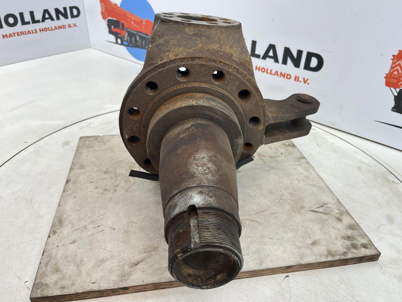 Terex HC 340 Steering knuckle 12 holes axle 1 - Olka-akseli - Ajoneuvonosturi: kuva Terex HC 340 Steering knuckle 12 holes axle 1 - Olka-akseli - Ajoneuvonosturi Terex HC 340 Steering knuckle 12 holes axle 1 - Olka-akseli - Ajoneuvonosturi: kuva Terex HC 340 Steering knuckle 12 holes axle 1 - Olka-akseli - Ajoneuvonosturi