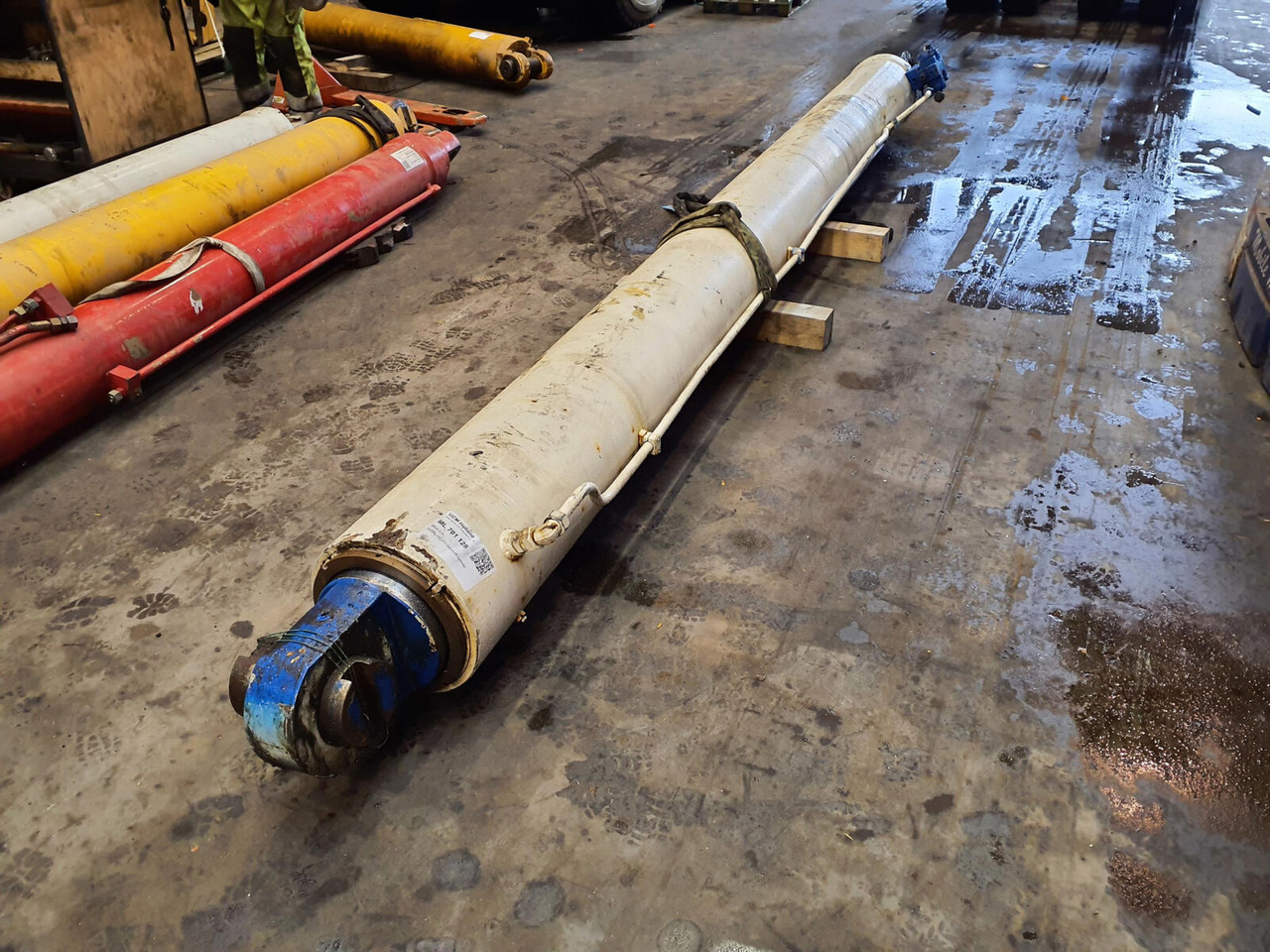 Terex HC 340 boom cylinder - Hydraulisylinteri - Ajoneuvonosturi: kuva Terex HC 340 boom cylinder - Hydraulisylinteri - Ajoneuvonosturi Terex HC 340 boom cylinder - Hydraulisylinteri - Ajoneuvonosturi: kuva Terex HC 340 boom cylinder - Hydraulisylinteri - Ajoneuvonosturi