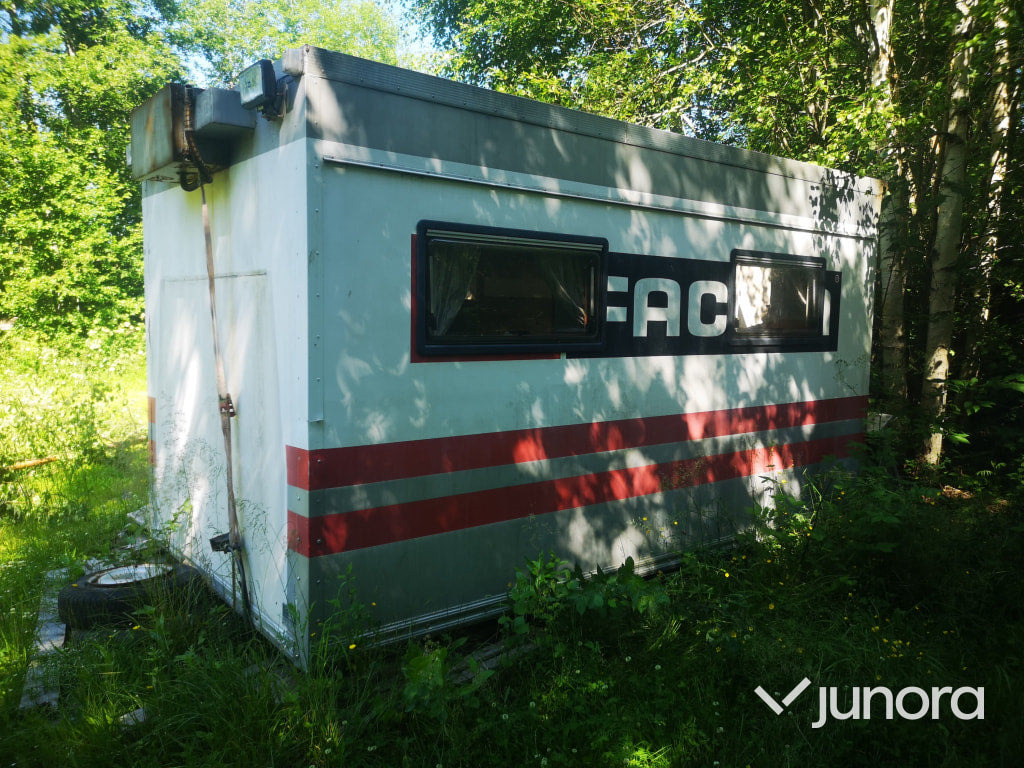 Camper för Lastbil - Asuntovaunu: kuva Camper för Lastbil - Asuntovaunu Camper för Lastbil - Asuntovaunu: kuva Camper för Lastbil - Asuntovaunu
