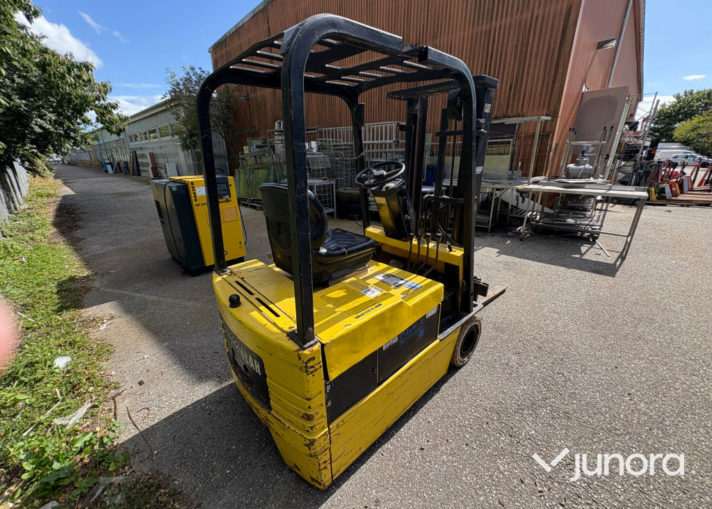 El truck - Caterpillar - Sähkötrukki: kuva El truck - Caterpillar - Sähkötrukki El truck - Caterpillar - Sähkötrukki: kuva El truck - Caterpillar - Sähkötrukki
