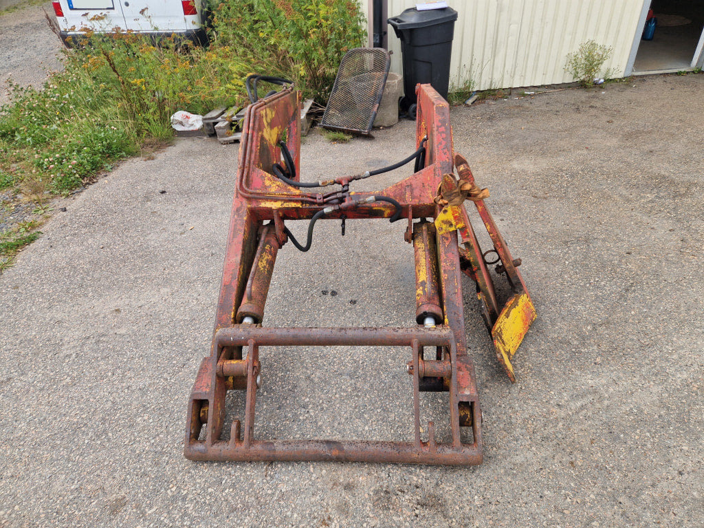 Frontlastare Trima Ilsbo 1200 - Traktori - etukuormain: kuva Frontlastare Trima Ilsbo 1200 - Traktori - etukuormain Frontlastare Trima Ilsbo 1200 - Traktori - etukuormain: kuva Frontlastare Trima Ilsbo 1200 - Traktori - etukuormain