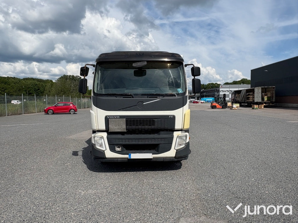 Lastbil - Volvo Fe 280 med höj o sänkbart skåp - Umpikori kuorma-auto: kuva Lastbil - Volvo Fe 280 med höj o sänkbart skåp - Umpikori kuorma-auto Lastbil - Volvo Fe 280 med höj o sänkbart skåp - Umpikori kuorma-auto: kuva Lastbil - Volvo Fe 280 med höj o sänkbart skåp - Umpikori kuorma-auto