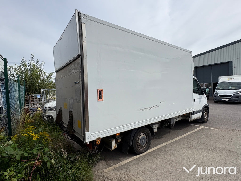 Lätt lastbil - Renault Master - Jakeluauto: kuva Lätt lastbil - Renault Master - Jakeluauto Lätt lastbil - Renault Master - Jakeluauto: kuva Lätt lastbil - Renault Master - Jakeluauto