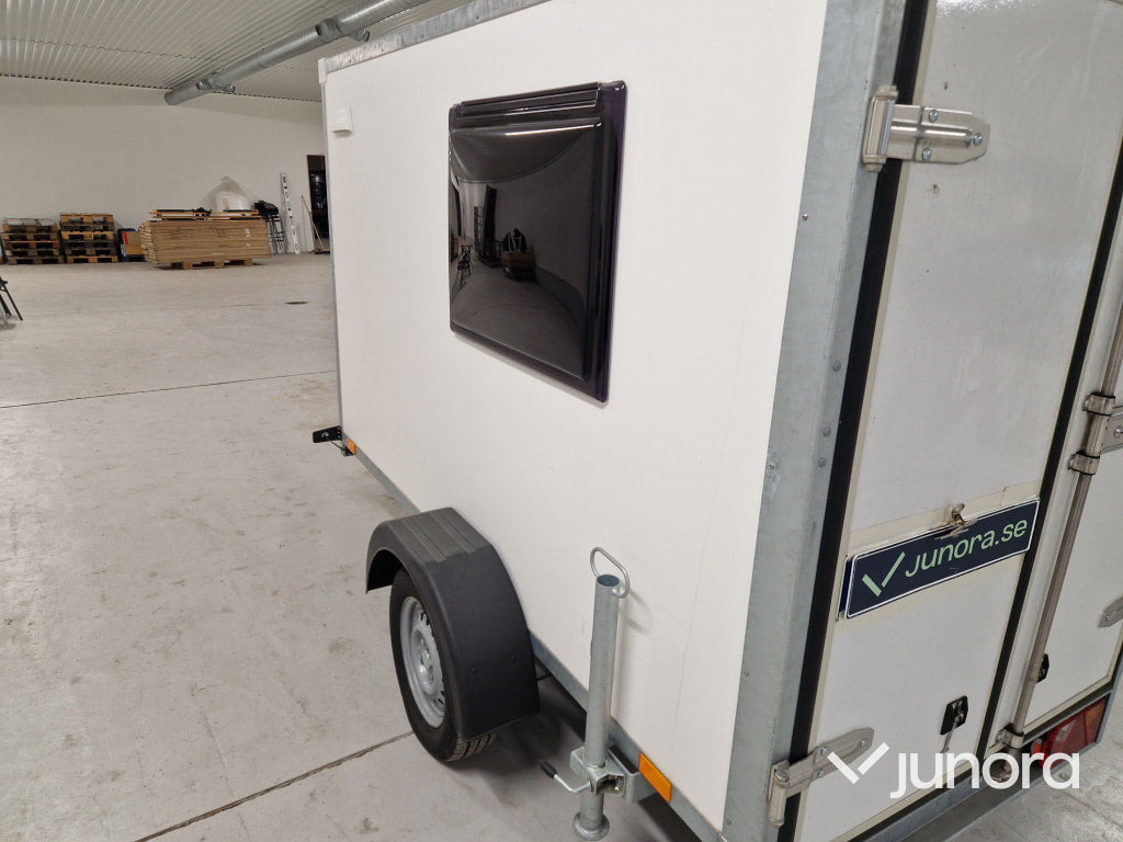 Mini Camper / Släp - Tomplan - Asuntovaunu: kuva Mini Camper / Släp - Tomplan - Asuntovaunu Mini Camper / Släp - Tomplan - Asuntovaunu: kuva Mini Camper / Släp - Tomplan - Asuntovaunu