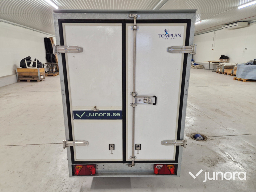 Mini Camper / Släp - Tomplan - Asuntovaunu: kuva Mini Camper / Släp - Tomplan - Asuntovaunu Mini Camper / Släp - Tomplan - Asuntovaunu: kuva Mini Camper / Släp - Tomplan - Asuntovaunu