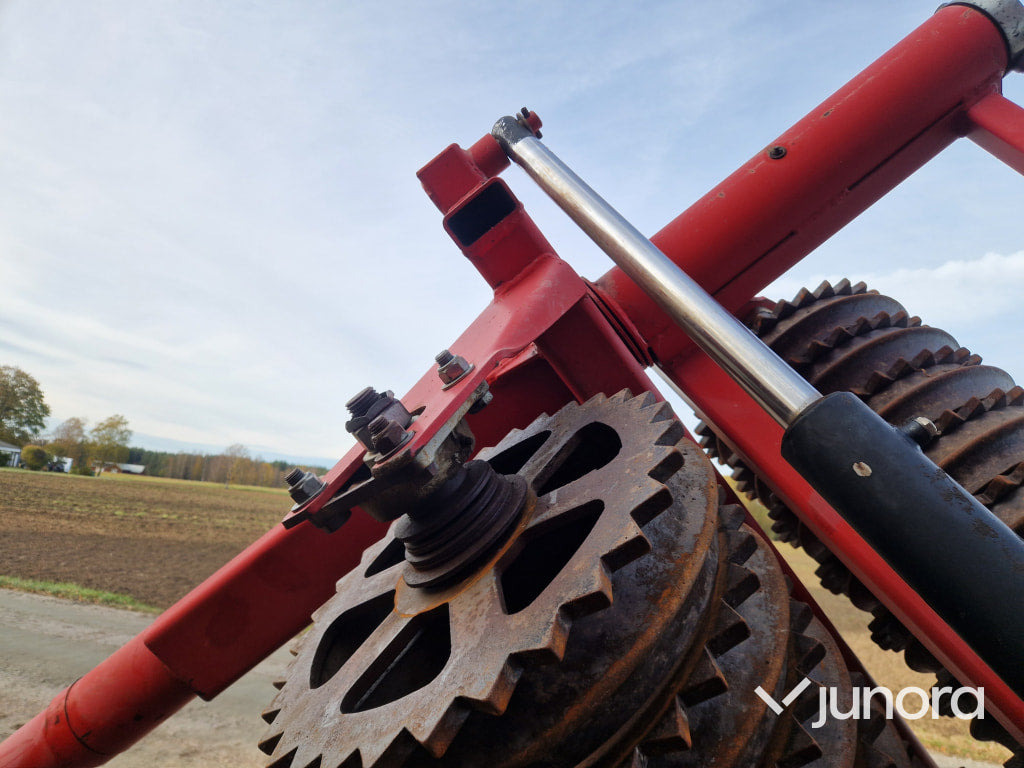 Ringvält - Vamo, Kryssaren XV5 - Jyrä - maanviljely: kuva Ringvält - Vamo, Kryssaren XV5 - Jyrä - maanviljely Ringvält - Vamo, Kryssaren XV5 - Jyrä - maanviljely: kuva Ringvält - Vamo, Kryssaren XV5 - Jyrä - maanviljely