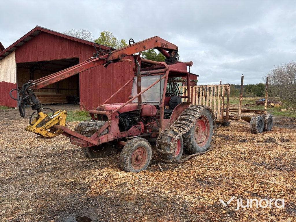 Skogstraktor ÖSA-48 ”Volvo BM 400 Buster” - Metsätraktori: kuva Skogstraktor ÖSA-48 ”Volvo BM 400 Buster” - Metsätraktori Skogstraktor ÖSA-48 ”Volvo BM 400 Buster” - Metsätraktori: kuva Skogstraktor ÖSA-48 ”Volvo BM 400 Buster” - Metsätraktori