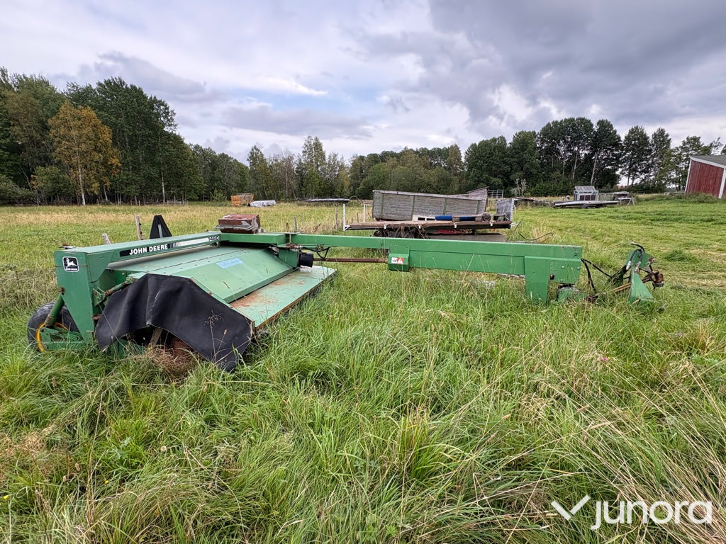 Slåtterkross John Deere 1460 - Niittokone: kuva Slåtterkross John Deere 1460 - Niittokone Slåtterkross John Deere 1460 - Niittokone: kuva Slåtterkross John Deere 1460 - Niittokone