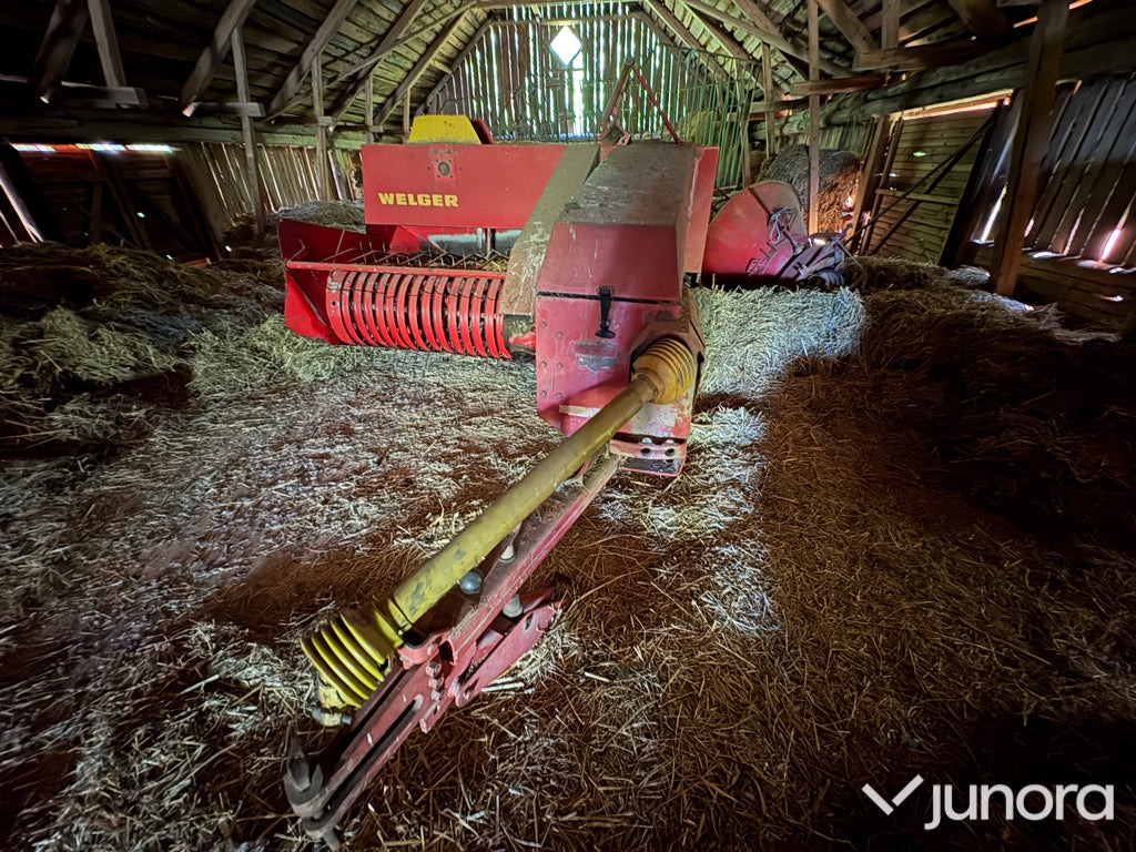 Småbalspress - Welger, AP 41 - Kanttipaalain: kuva Småbalspress - Welger, AP 41 - Kanttipaalain Småbalspress - Welger, AP 41 - Kanttipaalain: kuva Småbalspress - Welger, AP 41 - Kanttipaalain