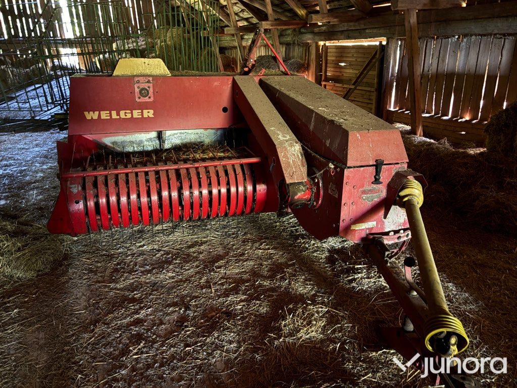 Småbalspress - Welger, AP 41 - Kanttipaalain: kuva Småbalspress - Welger, AP 41 - Kanttipaalain Småbalspress - Welger, AP 41 - Kanttipaalain: kuva Småbalspress - Welger, AP 41 - Kanttipaalain