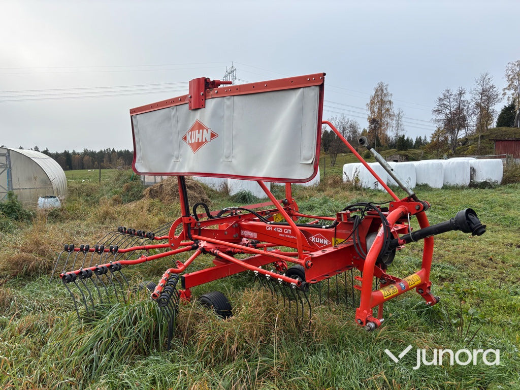 Strängläggare - Kuhn GA 4121 GM - Pöyhin: kuva Strängläggare - Kuhn GA 4121 GM - Pöyhin Strängläggare - Kuhn GA 4121 GM - Pöyhin: kuva Strängläggare - Kuhn GA 4121 GM - Pöyhin