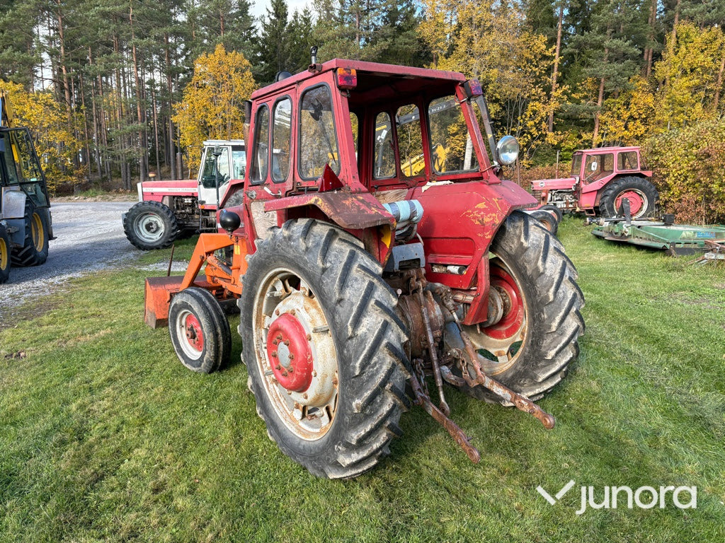 Traktor - Massey Ferguson 165 - Traktori: kuva Traktor - Massey Ferguson 165 - Traktori Traktor - Massey Ferguson 165 - Traktori: kuva Traktor - Massey Ferguson 165 - Traktori