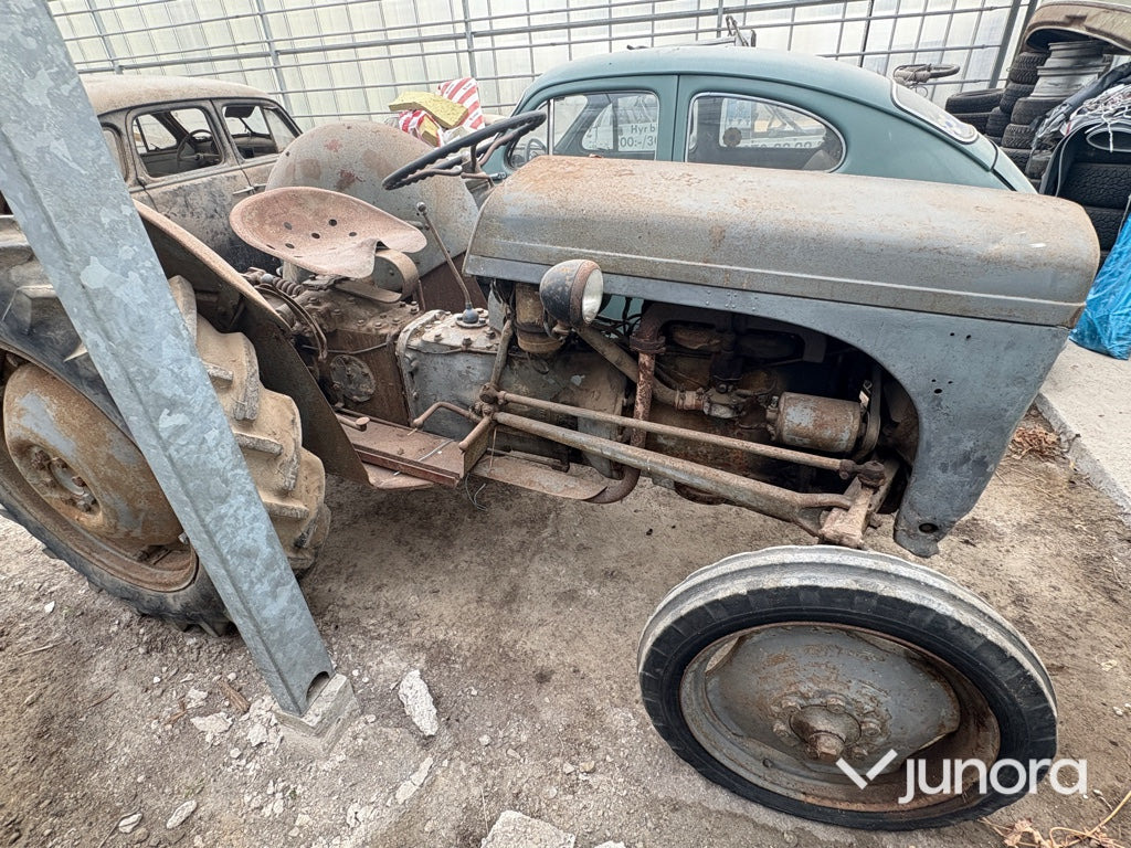 Traktor - Massey Ferguson, Grolle - Traktori: kuva  Traktor - Massey Ferguson, Grolle - Traktori Traktor - Massey Ferguson, Grolle - Traktori: kuva  Traktor - Massey Ferguson, Grolle - Traktori