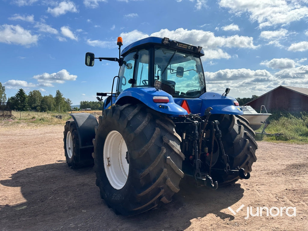 Traktor - New Holland, T 8040 Rw - Traktori: kuva  Traktor - New Holland, T 8040 Rw - Traktori Traktor - New Holland, T 8040 Rw - Traktori: kuva  Traktor - New Holland, T 8040 Rw - Traktori