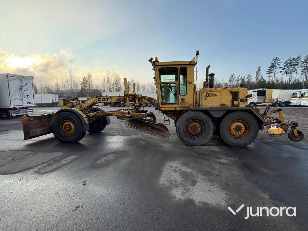 Vägskrapa - Caterpillar, 120G - Kaavinvaunu: kuva Vägskrapa - Caterpillar, 120G - Kaavinvaunu Vägskrapa - Caterpillar, 120G - Kaavinvaunu: kuva Vägskrapa - Caterpillar, 120G - Kaavinvaunu