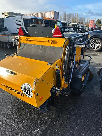 Schmidt MSH070 - Lakaisukone teollisuuteen: kuva Schmidt MSH070 - Lakaisukone teollisuuteen Schmidt MSH070 - Lakaisukone teollisuuteen: kuva Schmidt MSH070 - Lakaisukone teollisuuteen