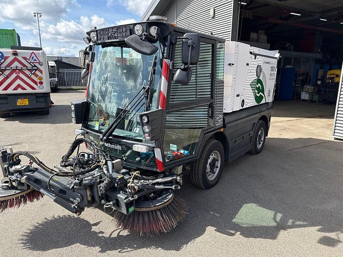 Schmidt eSwingo 200+ - Lakaisuauto: kuva Schmidt eSwingo 200+ - Lakaisuauto Schmidt eSwingo 200+ - Lakaisuauto: kuva Schmidt eSwingo 200+ - Lakaisuauto