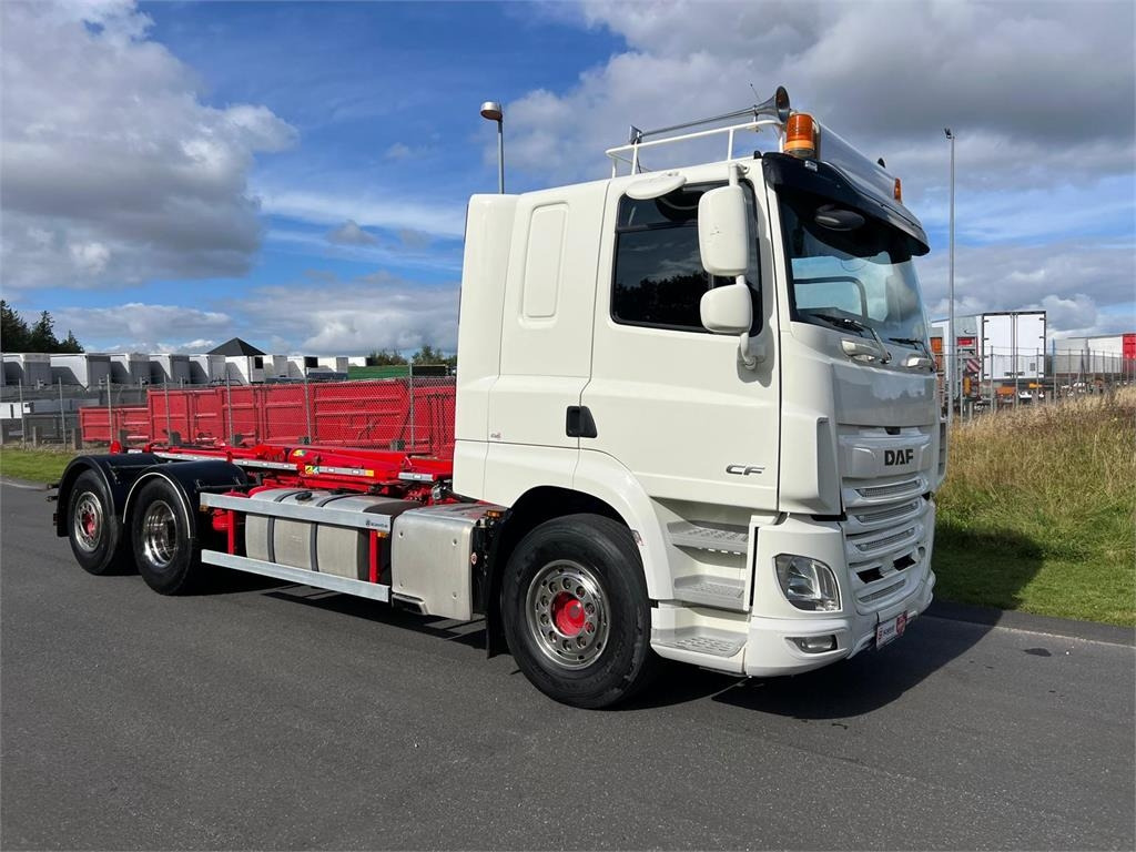 DAF CF 530 6x2*4 FAN - Koukkulava kuorma-auto: kuva DAF CF 530 6x2*4 FAN - Koukkulava kuorma-auto DAF CF 530 6x2*4 FAN - Koukkulava kuorma-auto: kuva DAF CF 530 6x2*4 FAN - Koukkulava kuorma-auto