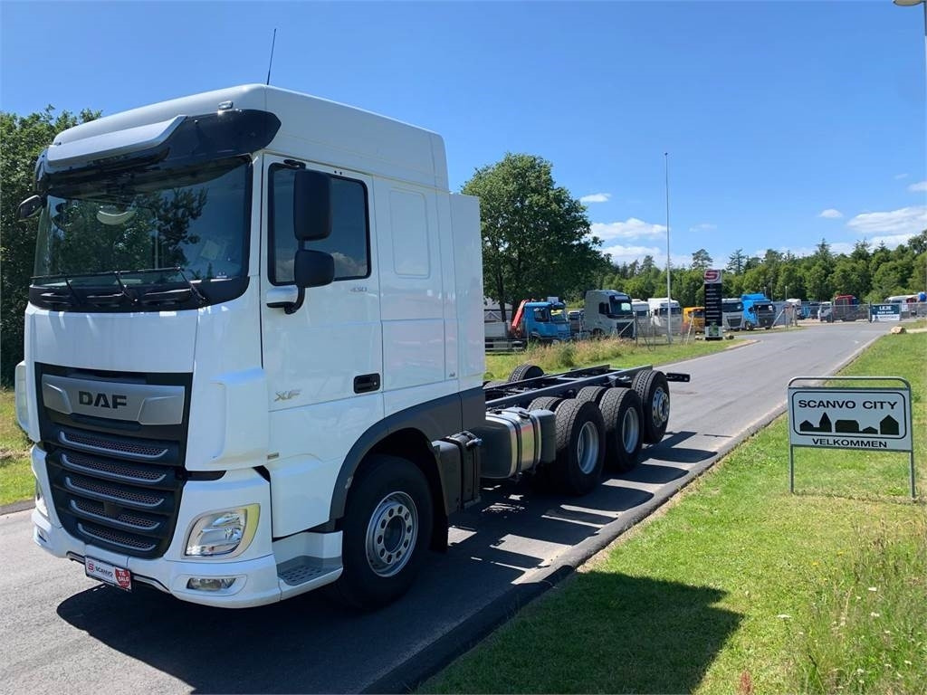 DAF XF 430 FAW 8x4*4 Tridem - Kuorma-auto alusta: kuva DAF XF 430 FAW 8x4*4 Tridem - Kuorma-auto alusta DAF XF 430 FAW 8x4*4 Tridem - Kuorma-auto alusta: kuva DAF XF 430 FAW 8x4*4 Tridem - Kuorma-auto alusta