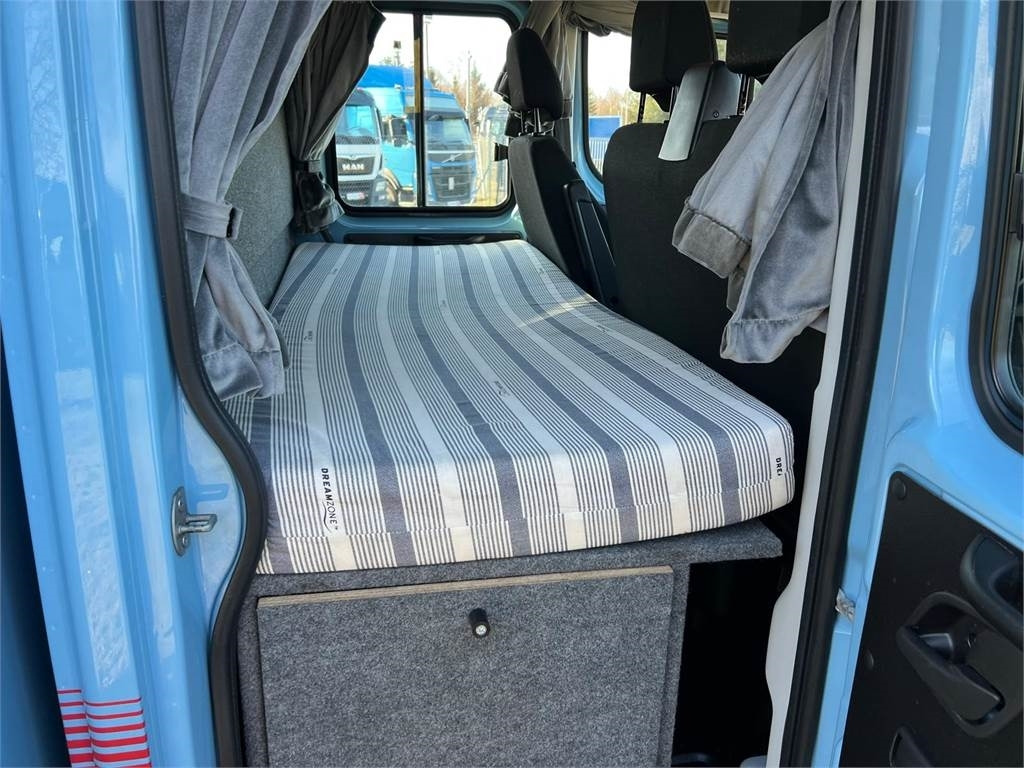 Iveco Daily 70C18 - dobbelt cab - Umpikori kuorma-auto: kuva Iveco Daily 70C18 - dobbelt cab - Umpikori kuorma-auto Iveco Daily 70C18 - dobbelt cab - Umpikori kuorma-auto: kuva Iveco Daily 70C18 - dobbelt cab - Umpikori kuorma-auto