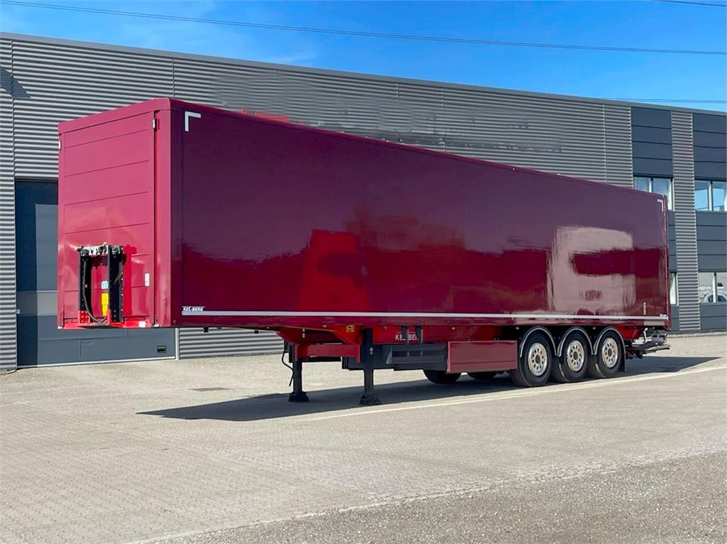 Kel-Berg 3-aks med folde-slædelift - Umpikori puoliperävaunu: kuva Kel-Berg 3-aks med folde-slædelift - Umpikori puoliperävaunu Kel-Berg 3-aks med folde-slædelift - Umpikori puoliperävaunu: kuva Kel-Berg 3-aks med folde-slædelift - Umpikori puoliperävaunu