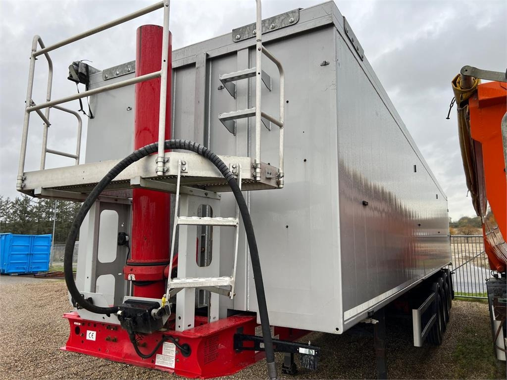 Langendorf SKA36 60m3 alu kasse med plastindlæg - Kippiauto puoliperävaunu: kuva Langendorf SKA36 60m3 alu kasse med plastindlæg - Kippiauto puoliperävaunu Langendorf SKA36 60m3 alu kasse med plastindlæg - Kippiauto puoliperävaunu: kuva Langendorf SKA36 60m3 alu kasse med plastindlæg - Kippiauto puoliperävaunu