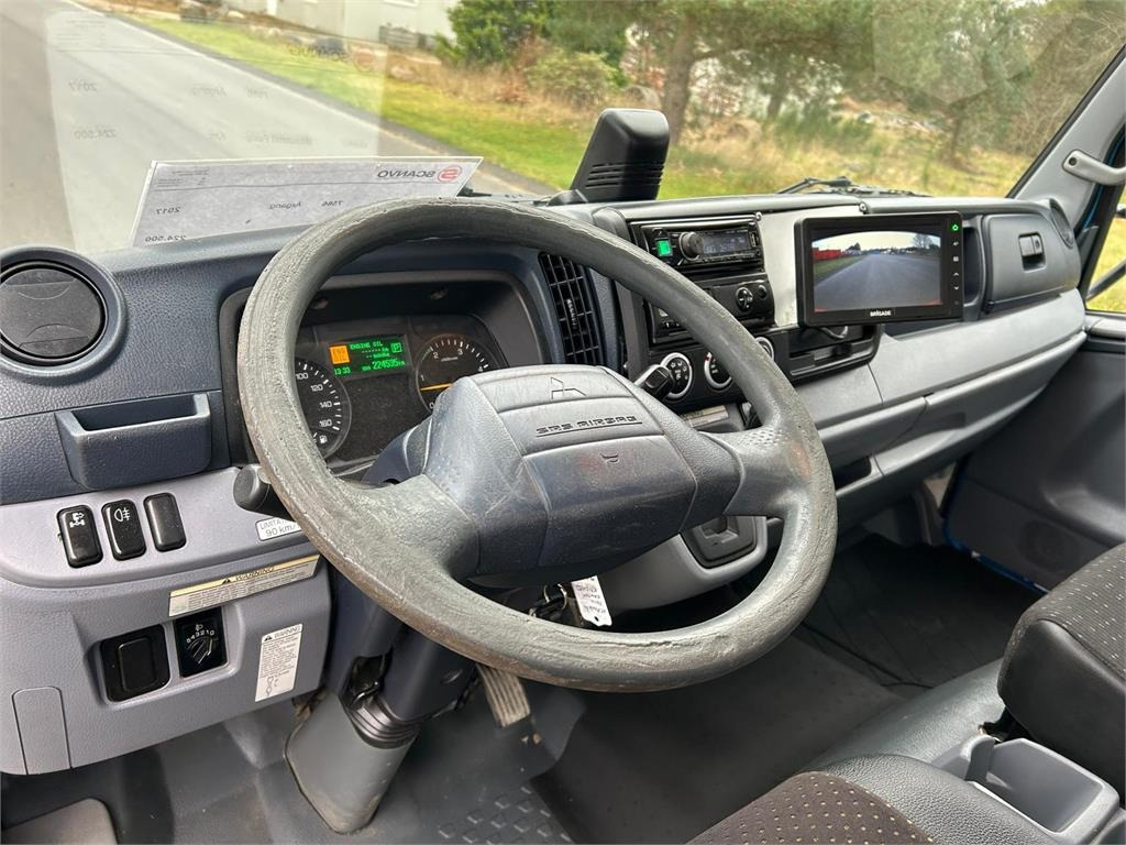 Koukkulava kuorma-auto Mitsubishi Fuso CANTER 9C150: kuva Koukkulava kuorma-auto Mitsubishi Fuso CANTER 9C150 Koukkulava kuorma-auto Mitsubishi Fuso CANTER 9C150: kuva Koukkulava kuorma-auto Mitsubishi Fuso CANTER 9C150
