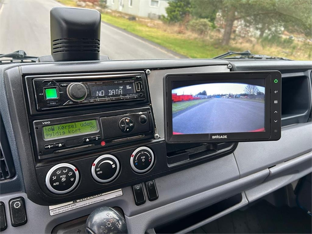 Koukkulava kuorma-auto Mitsubishi Fuso CANTER 9C150: kuva Koukkulava kuorma-auto Mitsubishi Fuso CANTER 9C150 Koukkulava kuorma-auto Mitsubishi Fuso CANTER 9C150: kuva Koukkulava kuorma-auto Mitsubishi Fuso CANTER 9C150