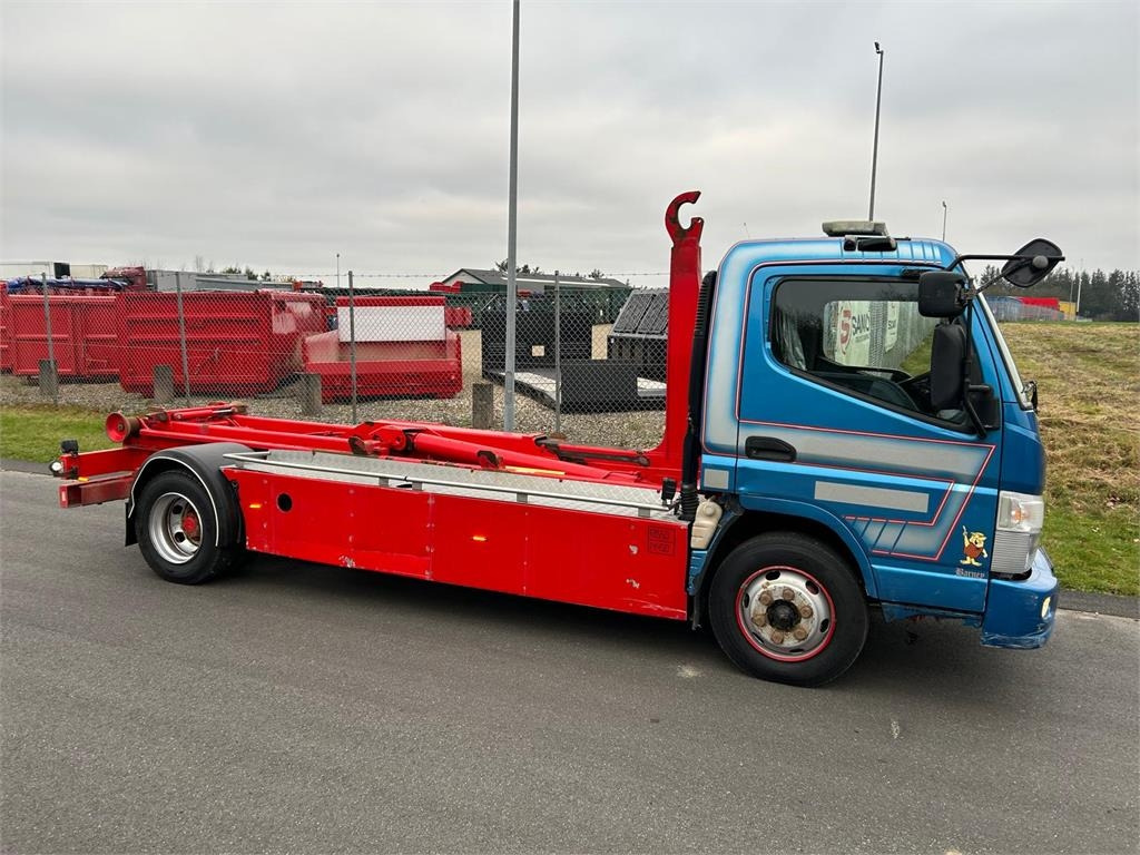 Mitsubishi Fuso CANTER 9C150 - Koukkulava kuorma-auto: kuva Mitsubishi Fuso CANTER 9C150 - Koukkulava kuorma-auto Mitsubishi Fuso CANTER 9C150 - Koukkulava kuorma-auto: kuva Mitsubishi Fuso CANTER 9C150 - Koukkulava kuorma-auto