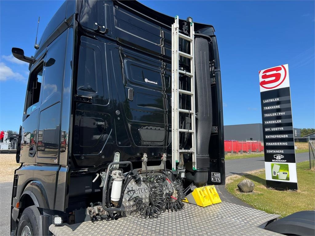 Mercedes-Benz Actros 2545 LS - Vetopöytäauto: kuva Mercedes-Benz Actros 2545 LS - Vetopöytäauto Mercedes-Benz Actros 2545 LS - Vetopöytäauto: kuva Mercedes-Benz Actros 2545 LS - Vetopöytäauto