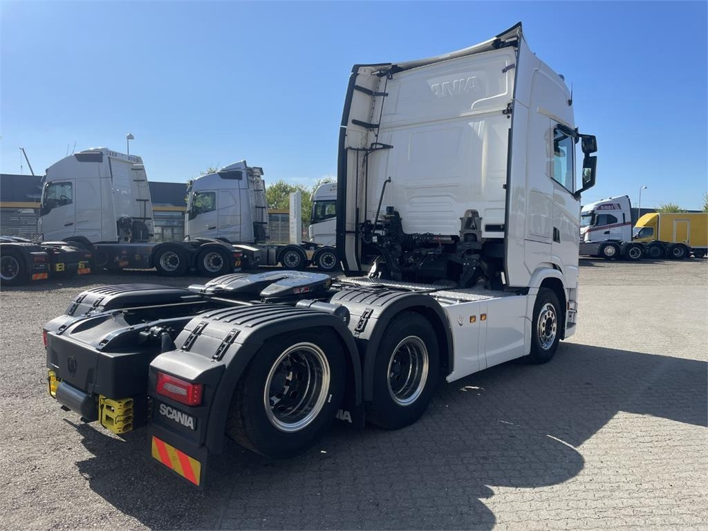 Scania S660 A 6x2 NB 2950 - Vetopöytäauto: kuva Scania S660 A 6x2 NB 2950 - Vetopöytäauto Scania S660 A 6x2 NB 2950 - Vetopöytäauto: kuva Scania S660 A 6x2 NB 2950 - Vetopöytäauto