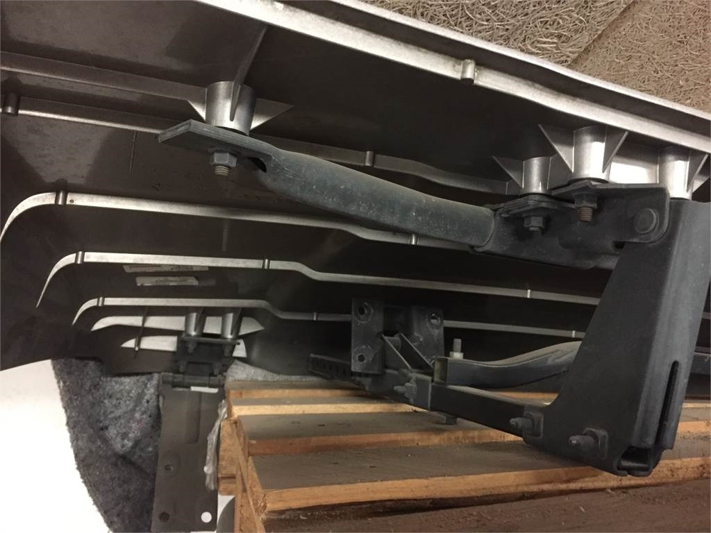 Volvo FH4 Globetrotter tagspoiler - Aerodynamiikka/ Spoilerit - Kuorma-auto: kuva Volvo FH4 Globetrotter tagspoiler - Aerodynamiikka/ Spoilerit - Kuorma-auto Volvo FH4 Globetrotter tagspoiler - Aerodynamiikka/ Spoilerit - Kuorma-auto: kuva Volvo FH4 Globetrotter tagspoiler - Aerodynamiikka/ Spoilerit - Kuorma-auto