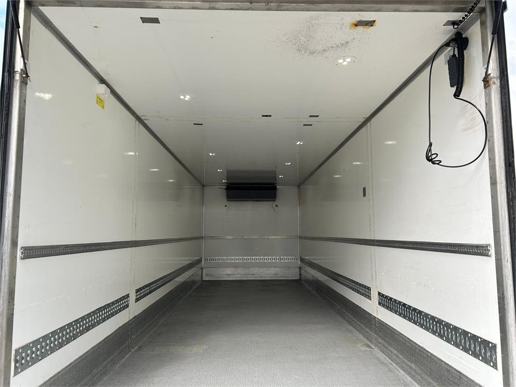 Volvo FL 250 16 ton - Refrigeraattori kuorma-auto: kuva Volvo FL 250 16 ton - Refrigeraattori kuorma-auto Volvo FL 250 16 ton - Refrigeraattori kuorma-auto: kuva Volvo FL 250 16 ton - Refrigeraattori kuorma-auto
