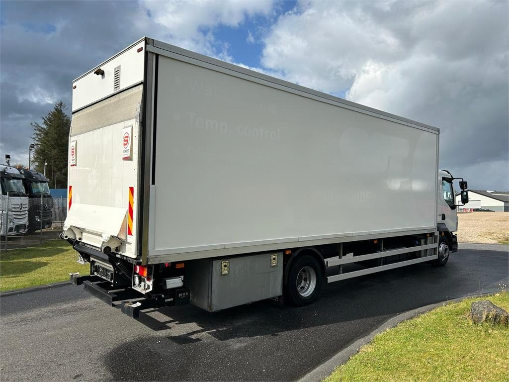 Volvo FL 250 16 ton - Refrigeraattori kuorma-auto: kuva Volvo FL 250 16 ton - Refrigeraattori kuorma-auto Volvo FL 250 16 ton - Refrigeraattori kuorma-auto: kuva Volvo FL 250 16 ton - Refrigeraattori kuorma-auto