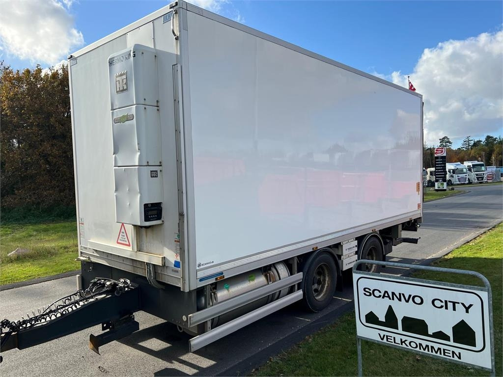 Volvo FM420 + 2 akslet kærre 2-Temps - Refrigeraattori kuorma-auto: kuva Volvo FM420 + 2 akslet kærre 2-Temps - Refrigeraattori kuorma-auto Volvo FM420 + 2 akslet kærre 2-Temps - Refrigeraattori kuorma-auto: kuva Volvo FM420 + 2 akslet kærre 2-Temps - Refrigeraattori kuorma-auto