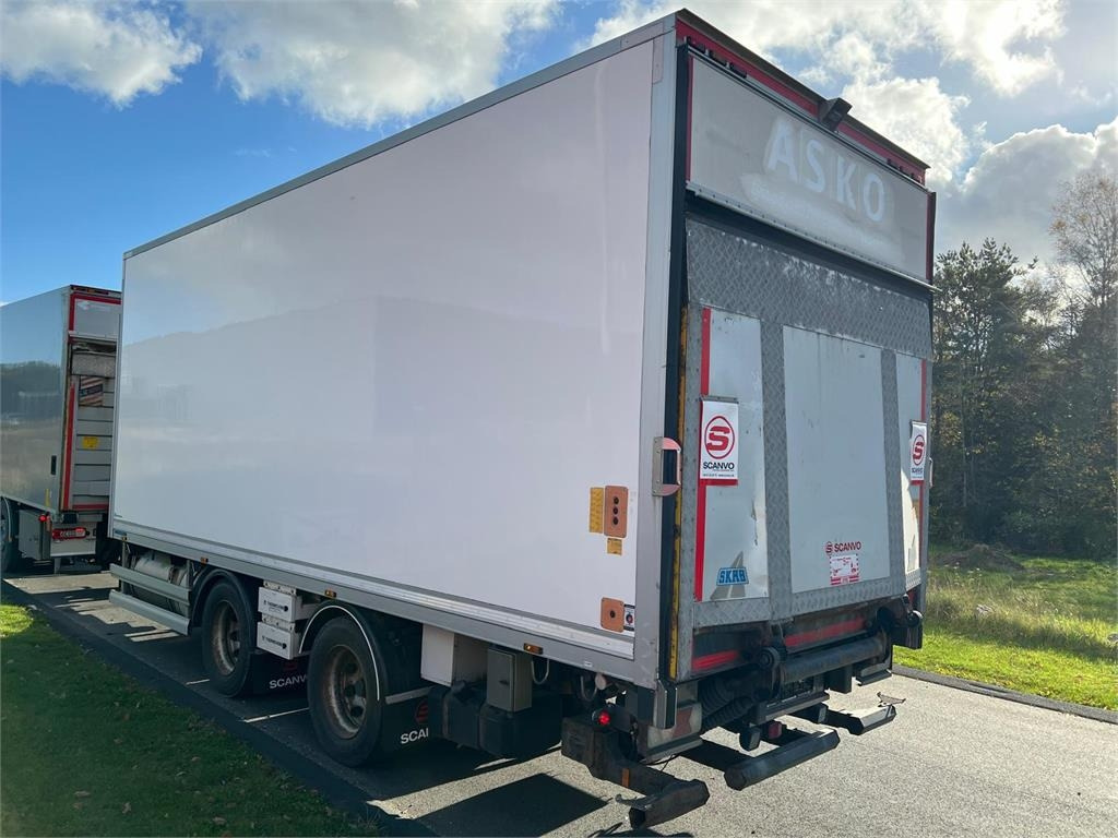 Volvo FM420 + 2 akslet kærre 2-Temps - Refrigeraattori kuorma-auto: kuva Volvo FM420 + 2 akslet kærre 2-Temps - Refrigeraattori kuorma-auto Volvo FM420 + 2 akslet kærre 2-Temps - Refrigeraattori kuorma-auto: kuva Volvo FM420 + 2 akslet kærre 2-Temps - Refrigeraattori kuorma-auto