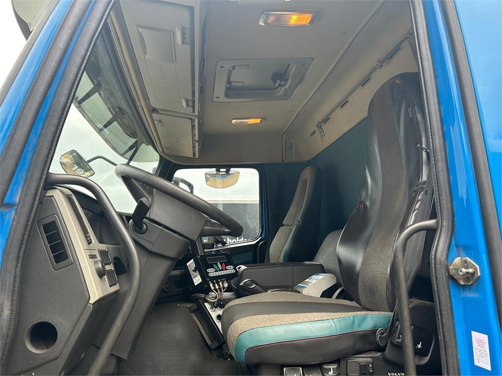 Volvo FM420 8x2*6 Trippel NTM 25m3  - Roska-auto: kuva Volvo FM420 8x2*6 Trippel NTM 25m3  - Roska-auto Volvo FM420 8x2*6 Trippel NTM 25m3  - Roska-auto: kuva Volvo FM420 8x2*6 Trippel NTM 25m3  - Roska-auto